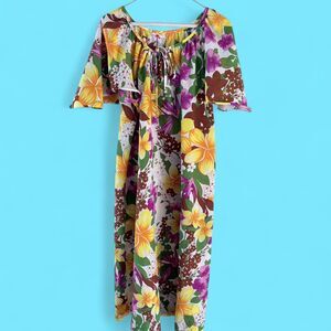 Vintage 1970s Pomare Hawaiian Tropical Floral Midi Dress